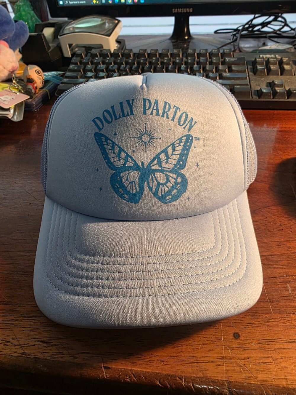 DOLLY PARTON LIGHT BLUE BUTTERFLY RETRO TRUCKER HAT MESH-BACK FOAM BALL CAP